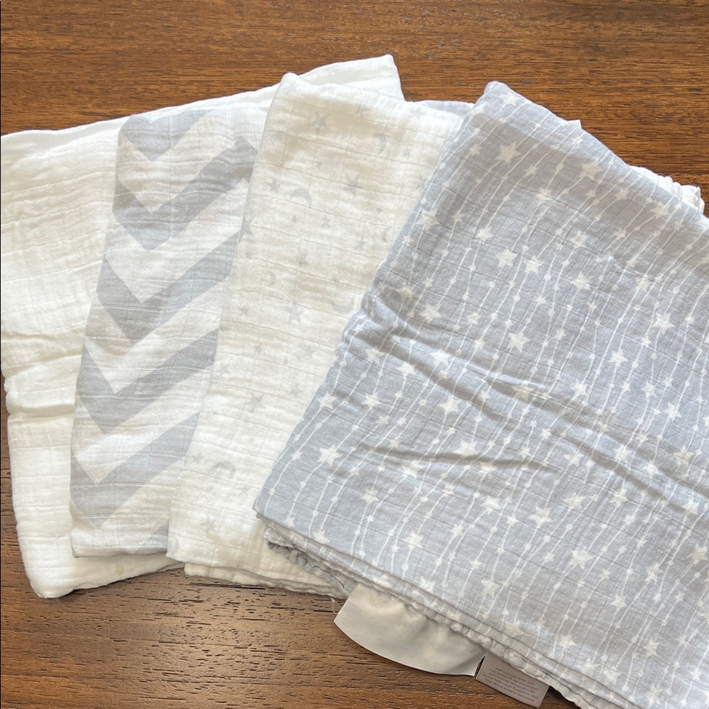 Set of Gray and White Muslin Baby Blankets